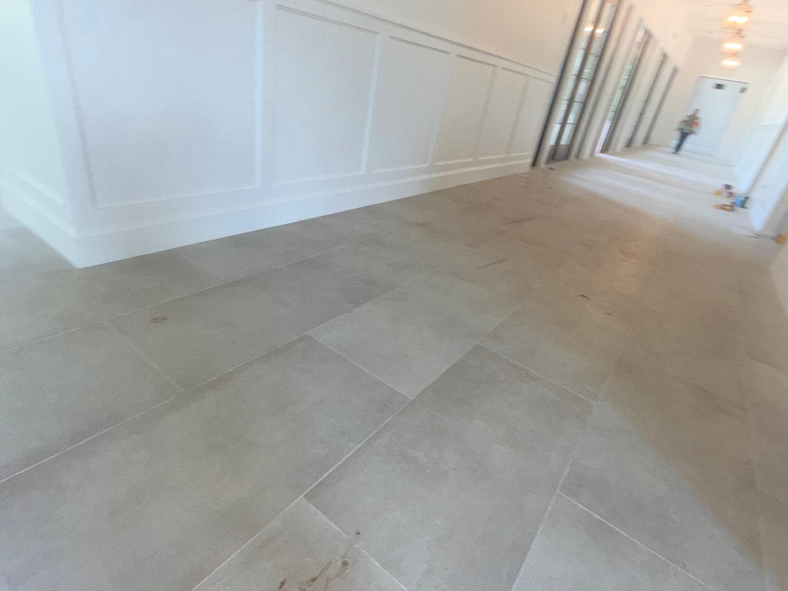 Starlike Bathtub surround tiling